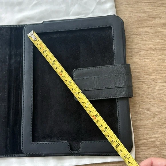 Gucci iPad Case - Picture 10 of 10